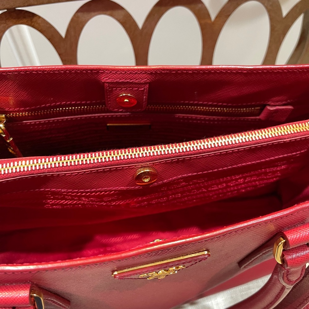 Medium Saffiano Leather Prada Galleria Bag